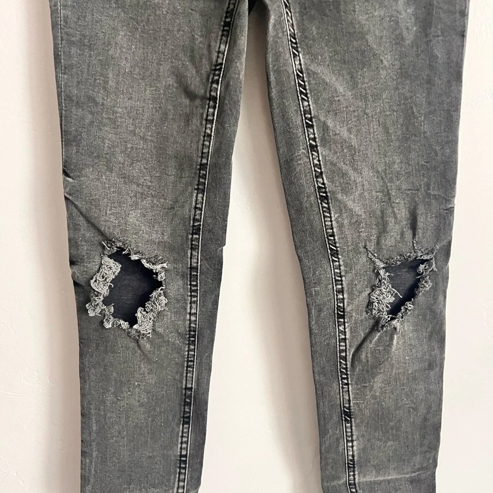 NWOT Free People High Rise Distressed Jeans